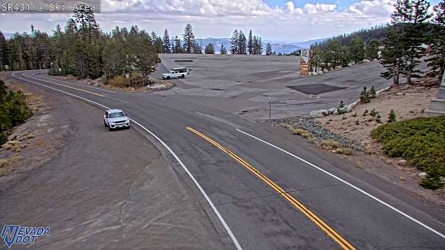 Mt Rose Ski Area, SR-431 at 12:00 on 2026-10-11