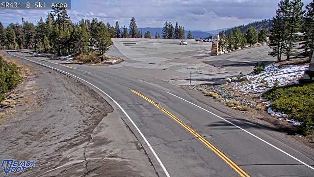 Mt Rose Ski Area, SR-431 at 13:00 on 2026-10-12