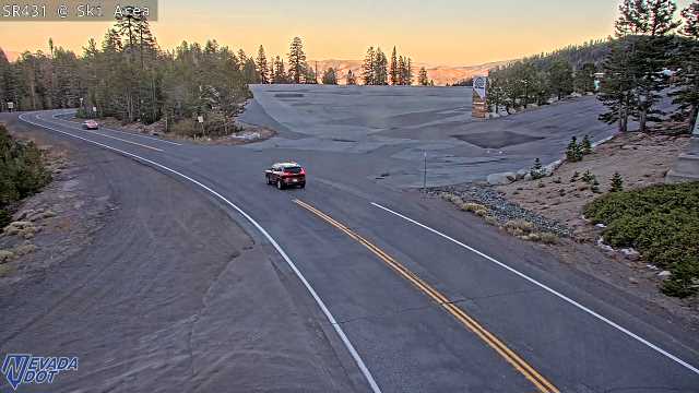 Mt Rose Ski Area, SR-431 at 18:00 on 2026-10-14
