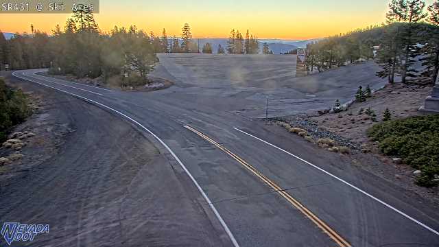 Mt Rose Ski Area, SR-431 at 07:00 on 2026-10-16
