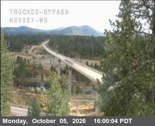 Hwy 267 at Truckee Bypass, SR-267 at 16:00 on 2026-10-05